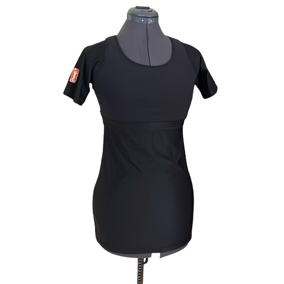 WNBA Adidas Team Issued TechFit Performance Top Size Medium - Picture 2 of 16